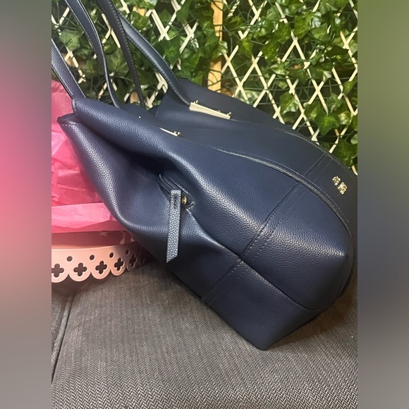 Jones New York Signature  Pacific Navy Harper Four Poster Satchel🔥 - Picture 5 of 13